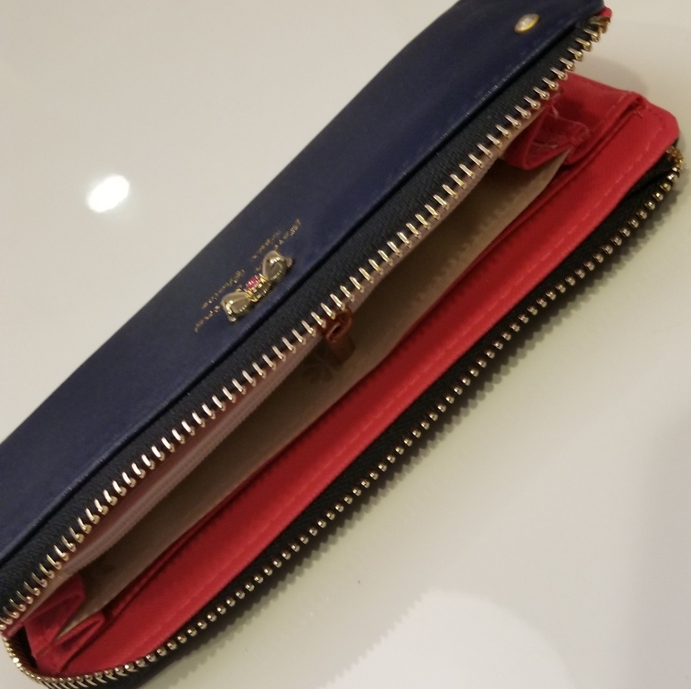 Wallet dark blue zipper
